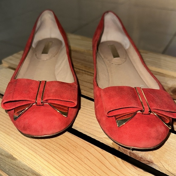 Louise et Cie Women‎ Flat Loafers Sz. 8.5 Round Toe Bow Red Suede - Picture 4 of 12